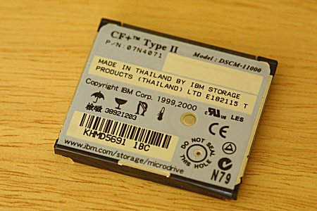 1GB IBM Microdrive Hard Disc Memory Card Compact Flash Type II with Card Adapter 