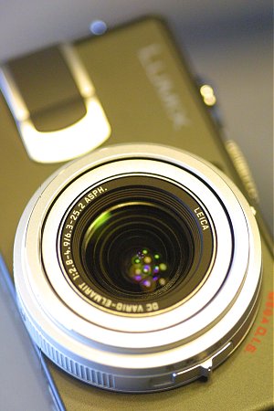 Panasonic Lumix DMC-LX1 / Leica D-Lux 2
